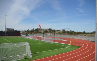 Toftøy stadion er blant dei anlegga det er aktuelt å inngå drift og tilsynsavtale.
