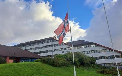 Lenkje til artikkel: Kong Harald Vs gravferd
