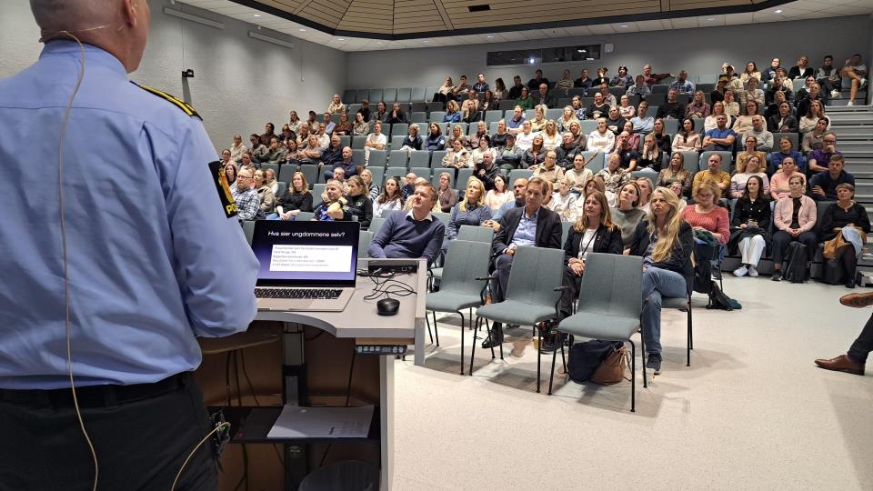 Lenkje til artikkel: - Hjelp ungdomen til optimisme!