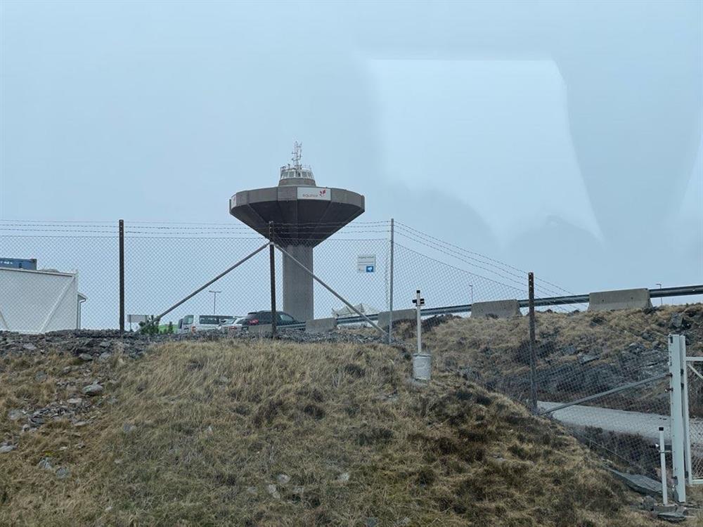 Vasstårnet på Stureterminalen - Klikk for stort bilete