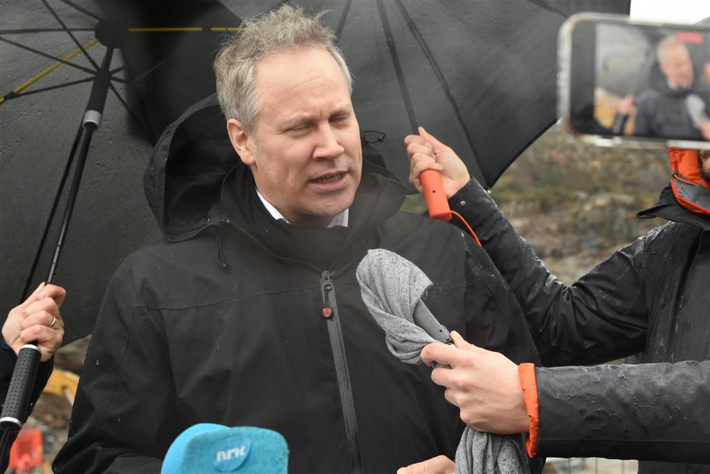 Samferdsleminister Jon-Ivar Nygård - Klikk for stort bilete