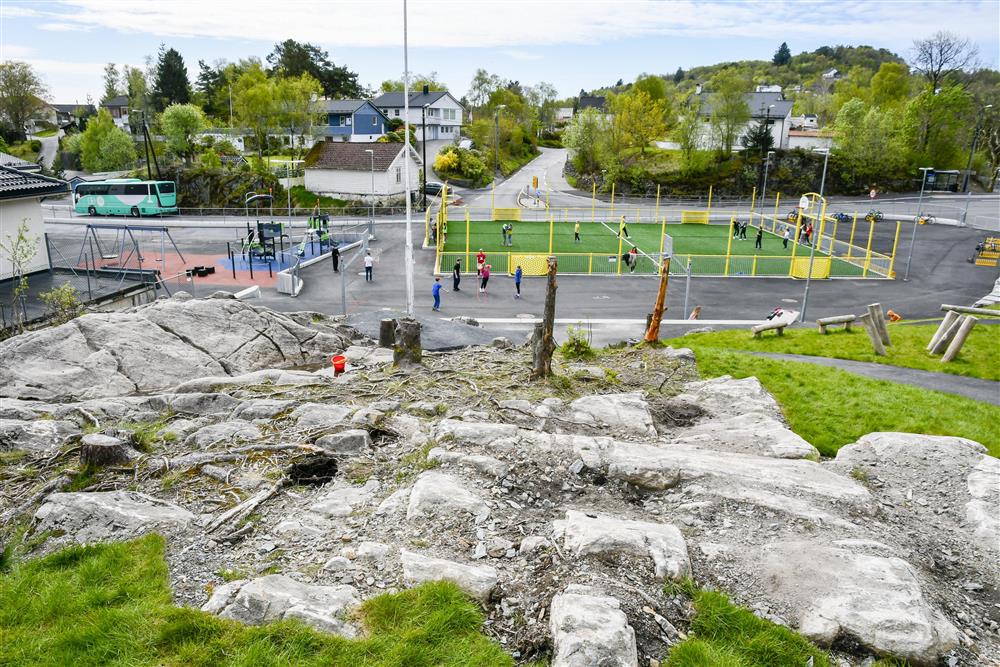 Brattholmen skule - Klikk for stort bilete