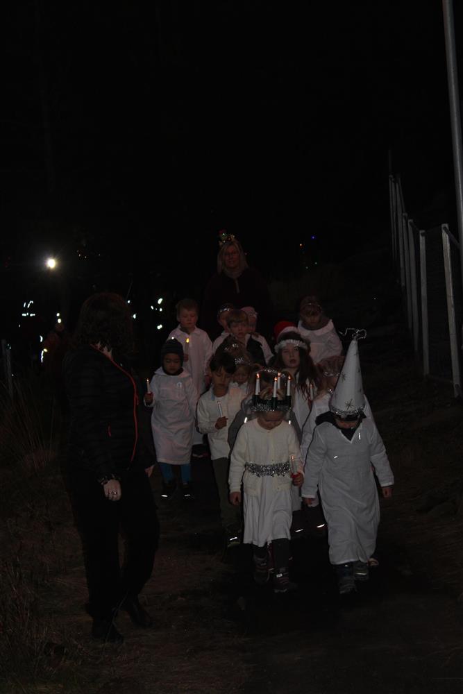 Lucia-feiring i barnehage - Klikk for stort bilete