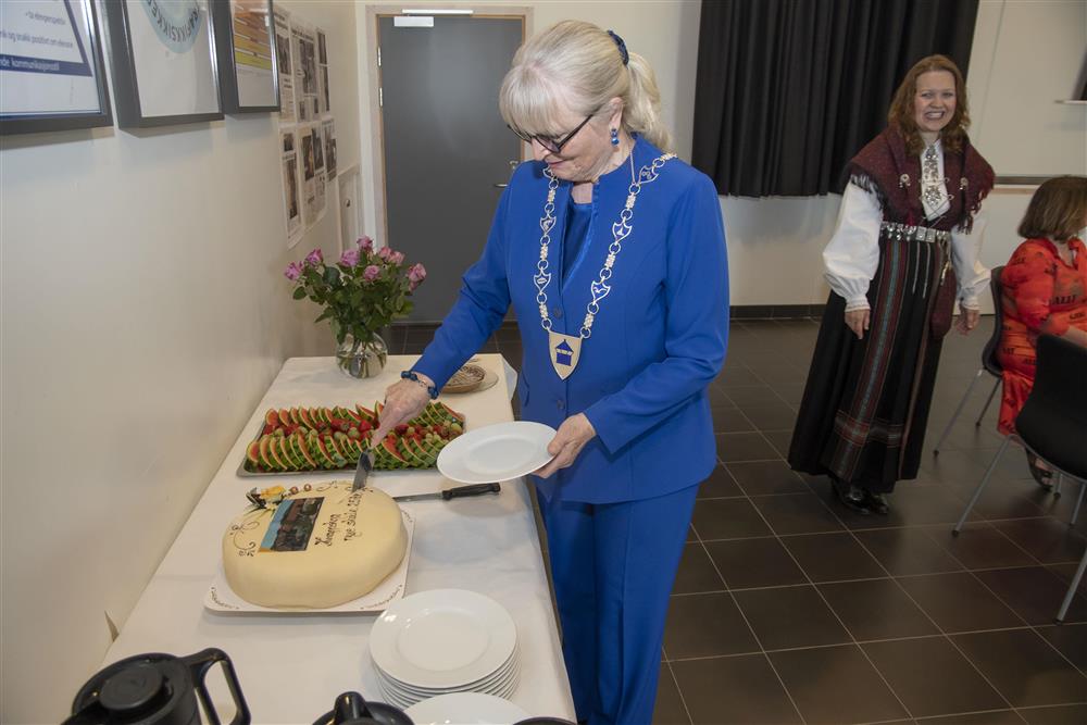 25-årsjubileum på Knappskog nye skule. - Klikk for stort bilete