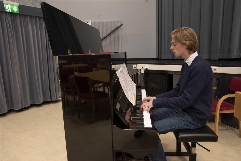 Finn White - Klikk for stort bilete