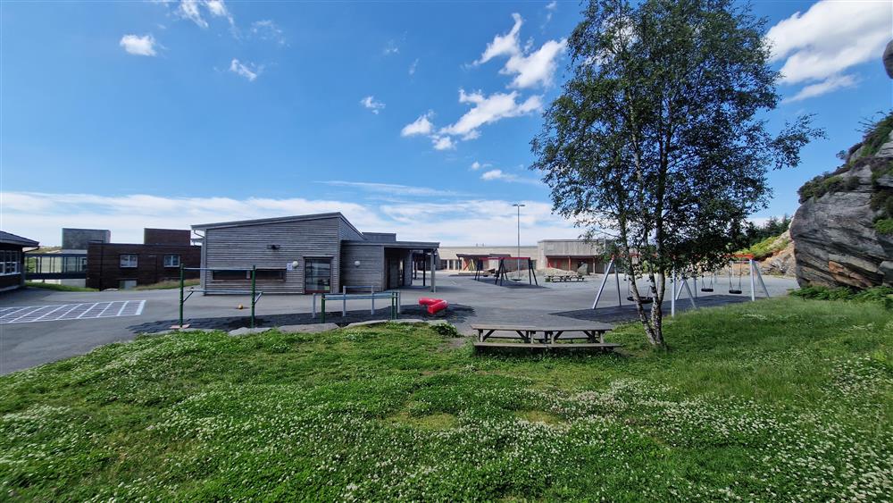 Stranda skule - Klikk for stort bilete
