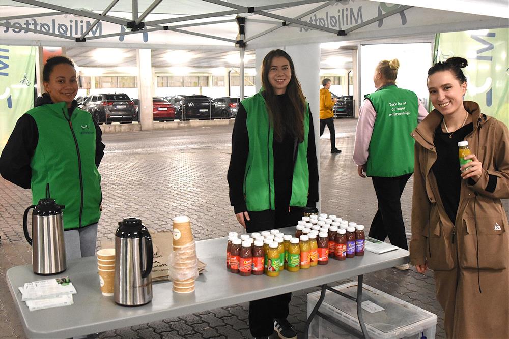 Frå morgonutdeling - Klikk for stort bilete