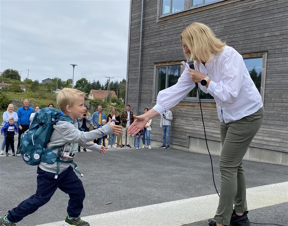 Landro skule - Klikk for stort bilete