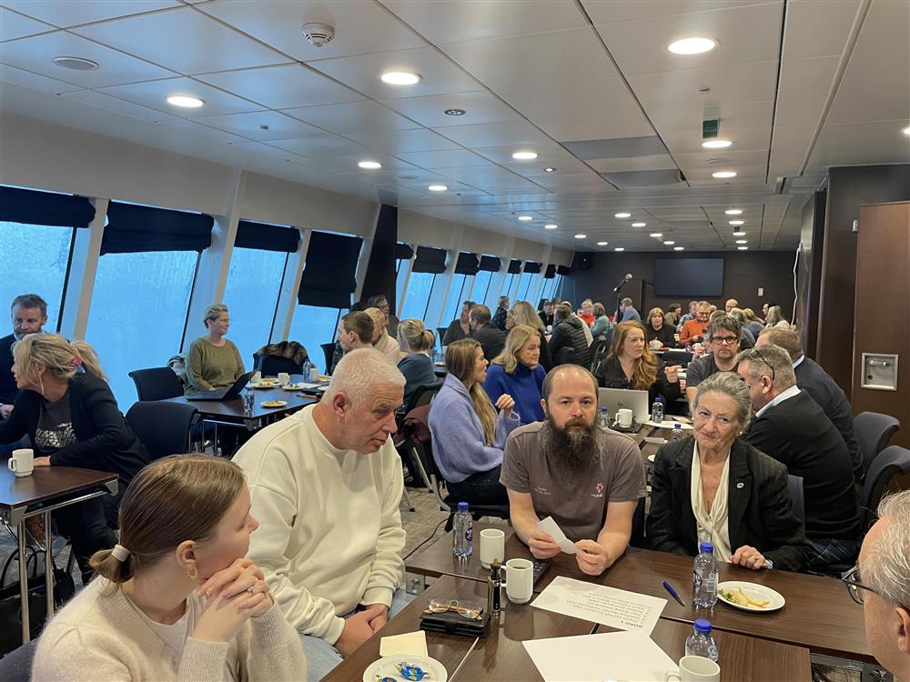 Frå folkevaldopplæringa på Fjordline - Klikk for stort bilete
