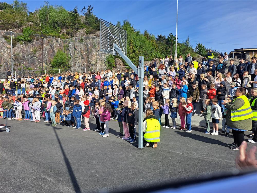 Frå opninga - Klikk for stort bilete
