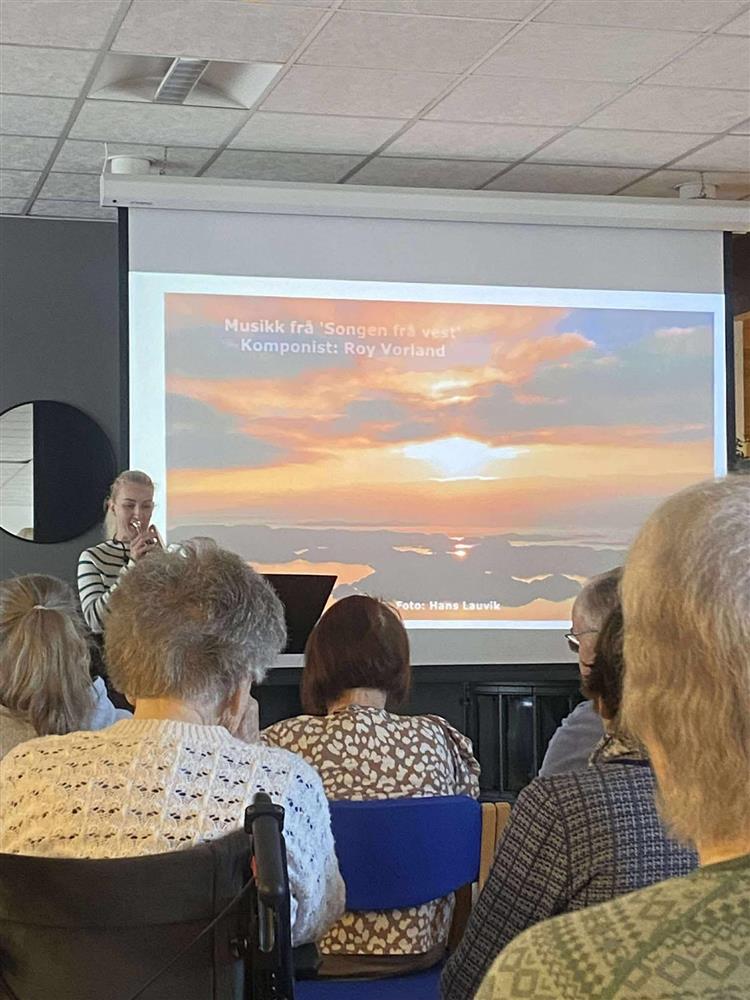 Fjell sjukeheim - Klikk for stort bilete