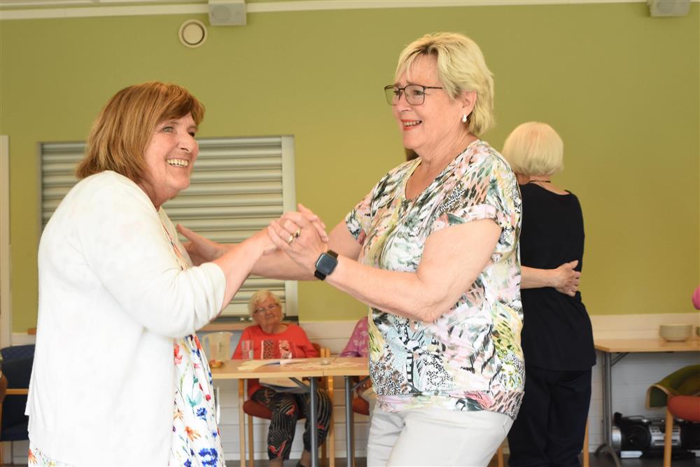 Dans - Klikk for stort bilete