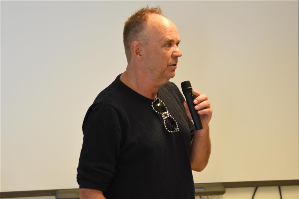 Rolf Øvretveit, Radio Sotra - Klikk for stort bilete