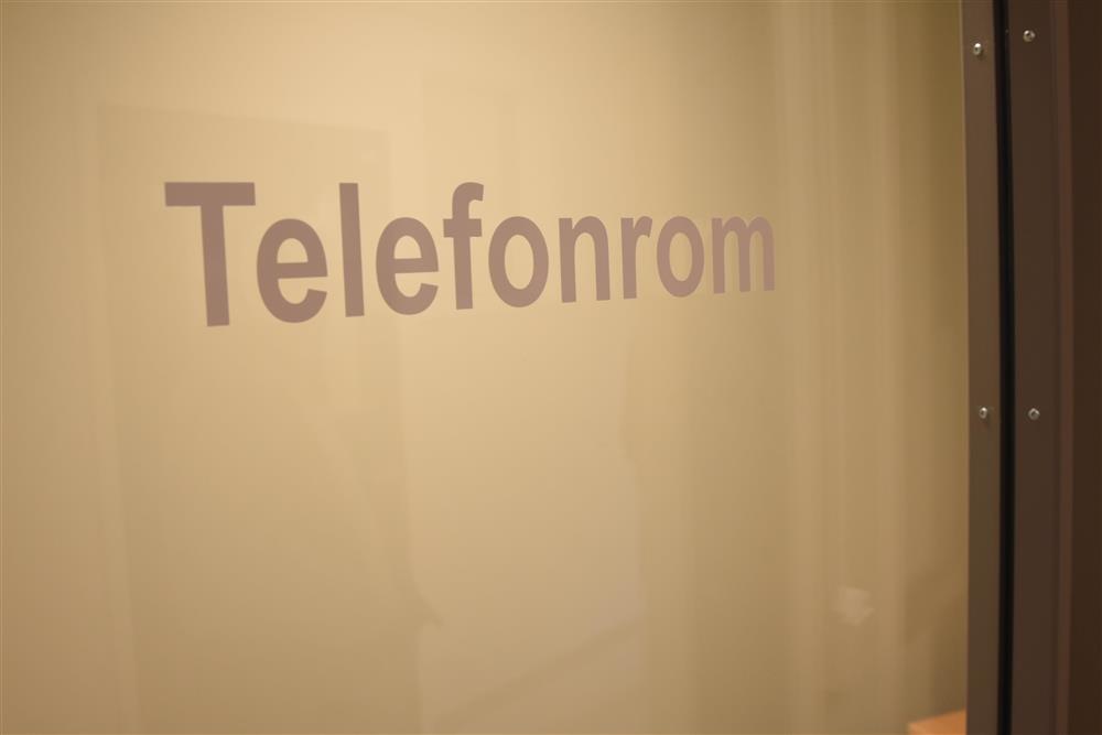 Telefonrom - Klikk for stort bilete