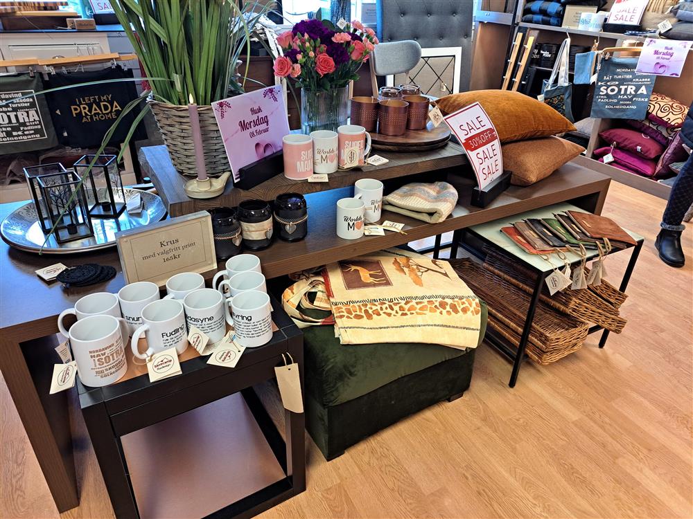 Frå opning av nytt lokale for Basecamp arbeidspraksis - Klikk for stort bilete