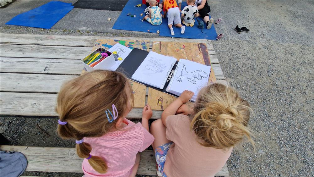 Klokkarvik barnehage - Klikk for stort bilete