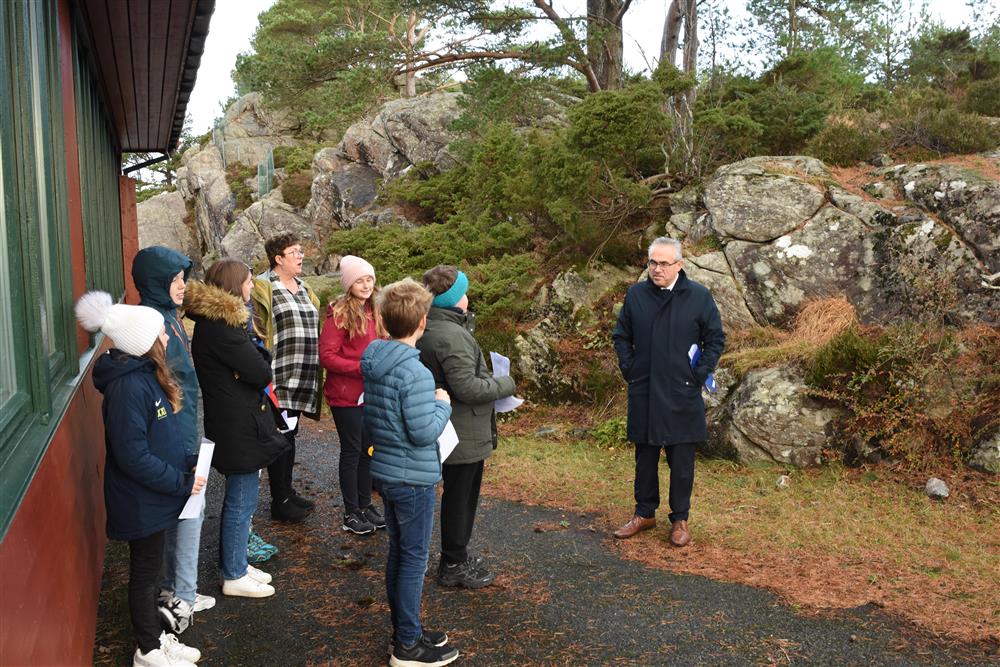 Elevar i møtet med ordførar Tom Georg Indrevik - Klikk for stort bilete