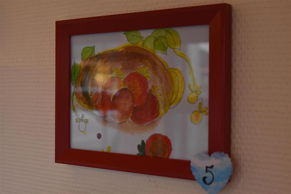 Frå opninga av måleriutstillinga på tysdag - Klikk for stort bilete