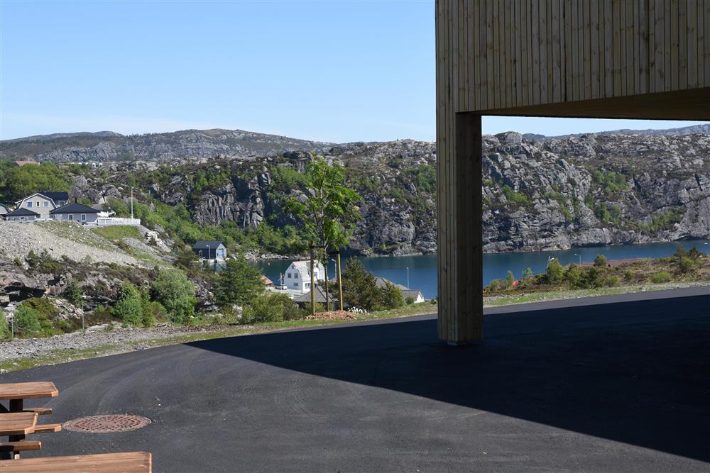 Uteområde i Spildepollen kystbarnehage - Klikk for stort bilete