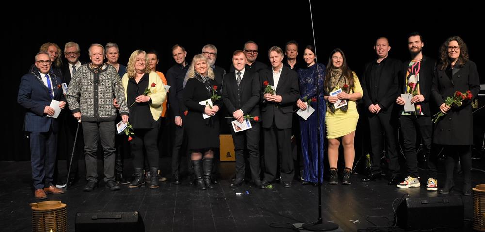 Desse vart heidra for innsats innan kultur. - Klikk for stort bilete