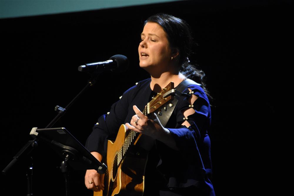 Vivian Steinsland - Klikk for stort bilete