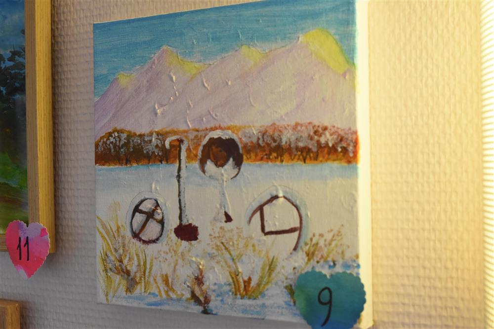 Frå opninga av måleriutstillinga på tysdag - Klikk for stort bilete