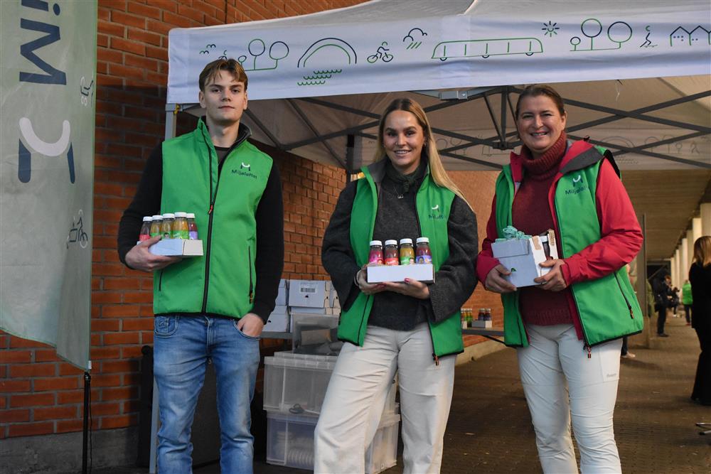 Morgonutdeling - Klikk for stort bilete