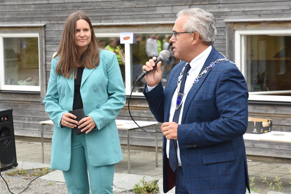 Frå opninga av nytt uteområde - Klikk for stort bilete