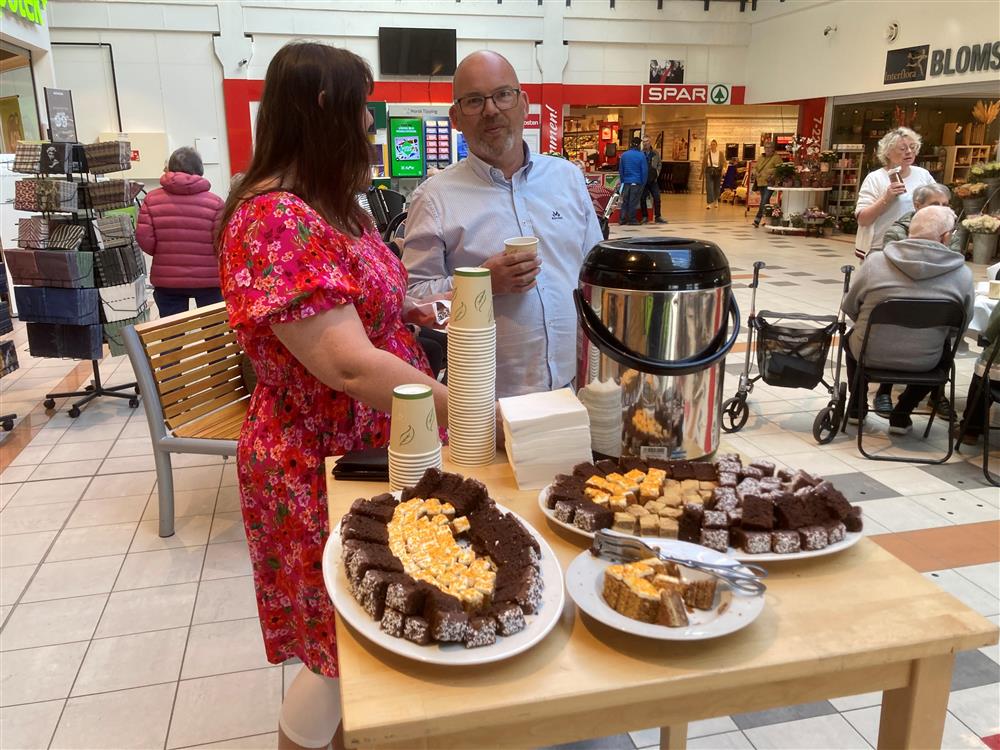 Inspirerande moteshow på Rong Senter - Klikk for stort bilete