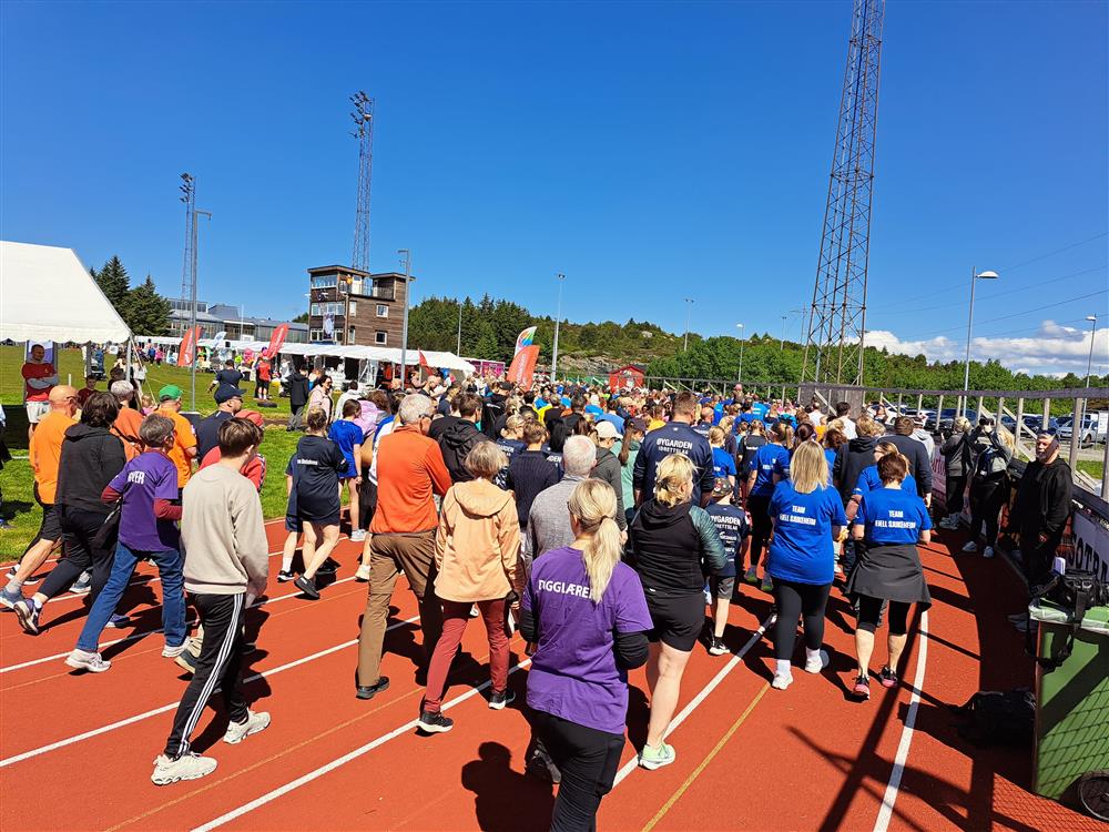 Frå Stafett for livet - Klikk for stort bilete