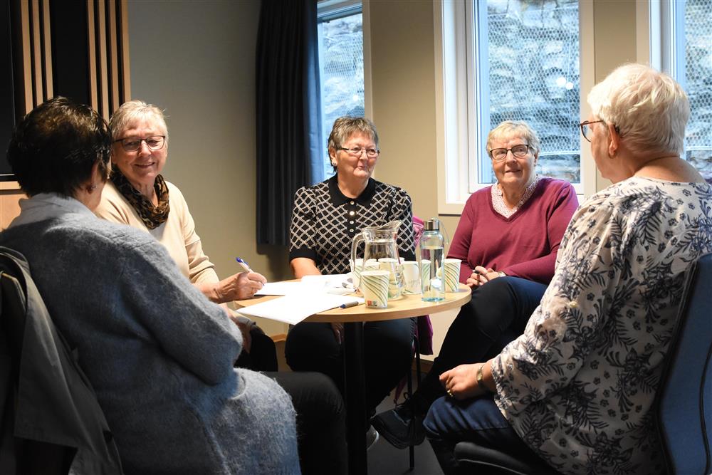 Deltakarar i gruppe - Klikk for stort bilete