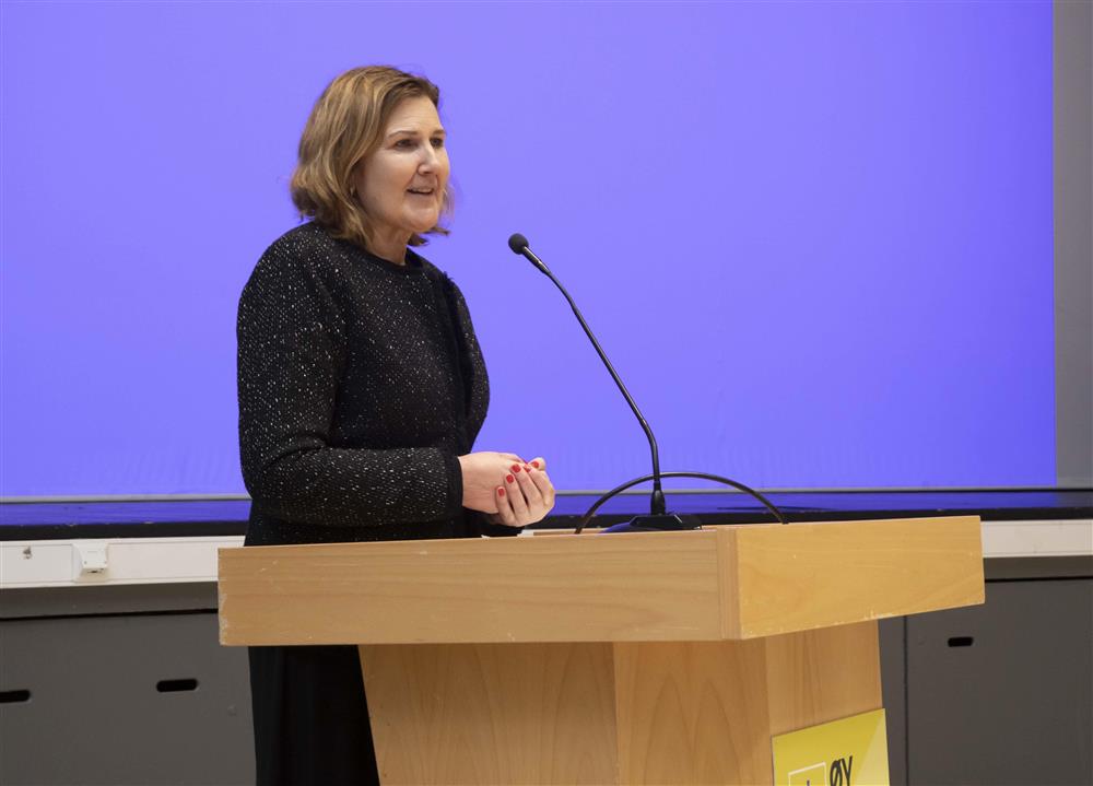 Vegdirektør Ingrid Dahl Hovland - Klikk for stort bilete