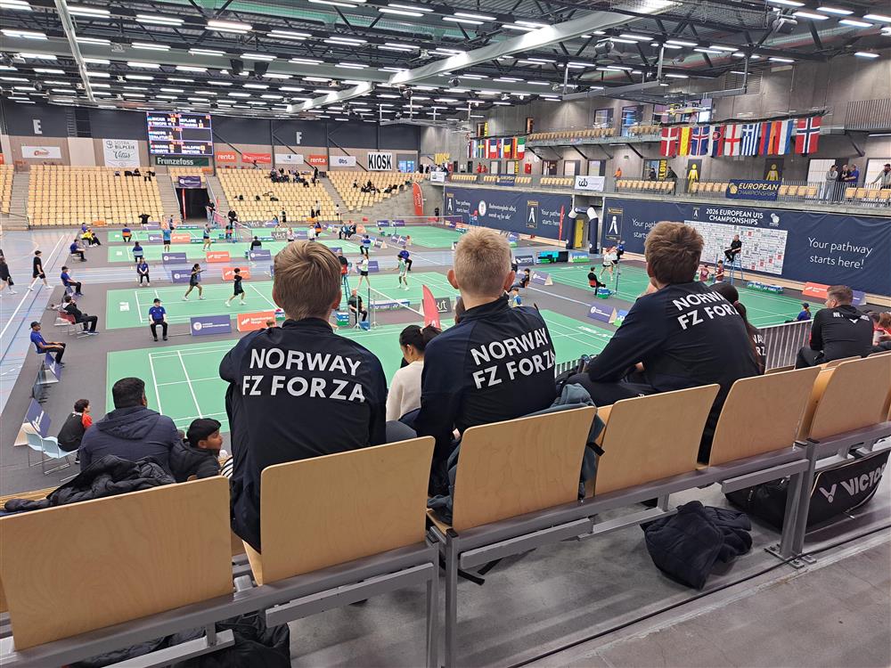 Sotra Arena fungerer godt som arena for ein meisterskap som dette - Klikk for stort bilete