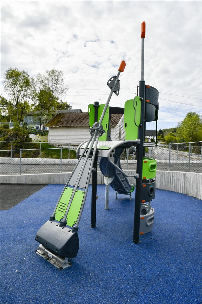Brattholmen skule - Klikk for stort bilete