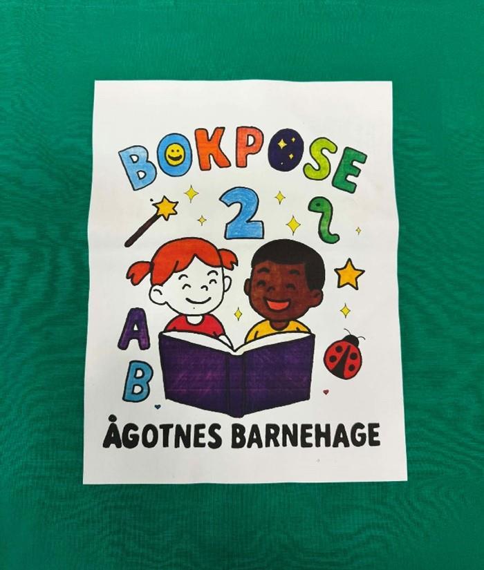 Bokposer bilete - Klikk for stort bilete