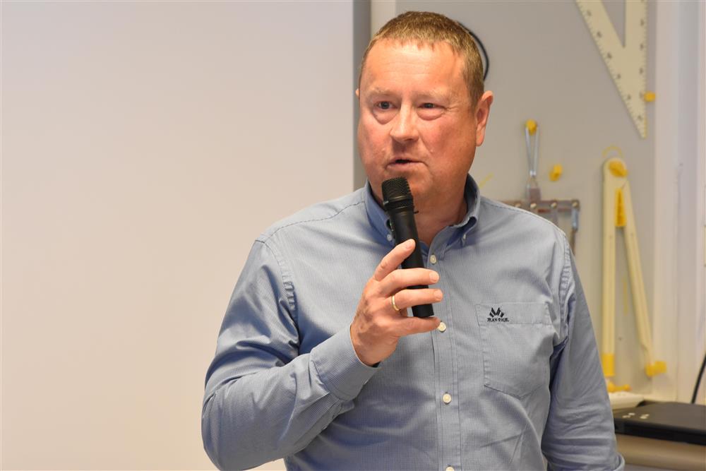 Rektor Odd Erik Kjeldstad - Klikk for stort bilete