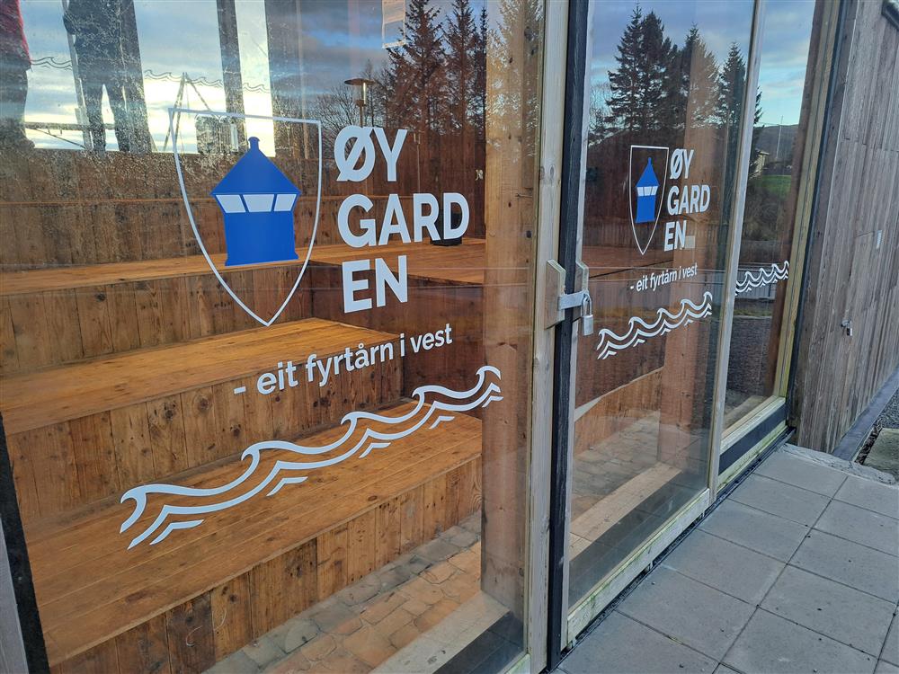 Frå opninga av gjenbruksløa - Klikk for stort bilete