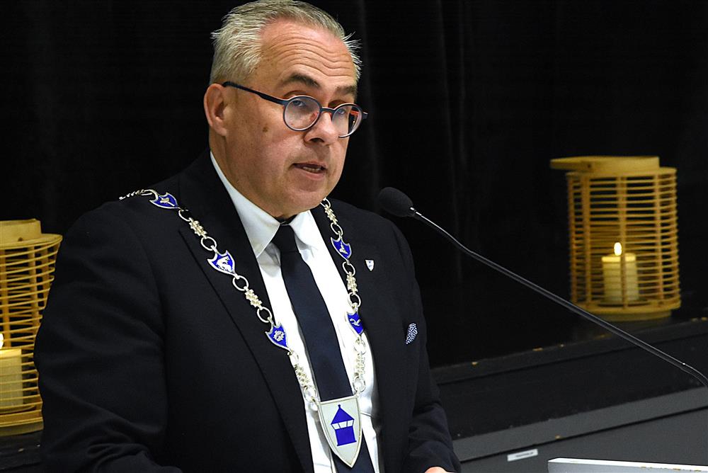 Tom Georg Indrevik - Klikk for stort bilete