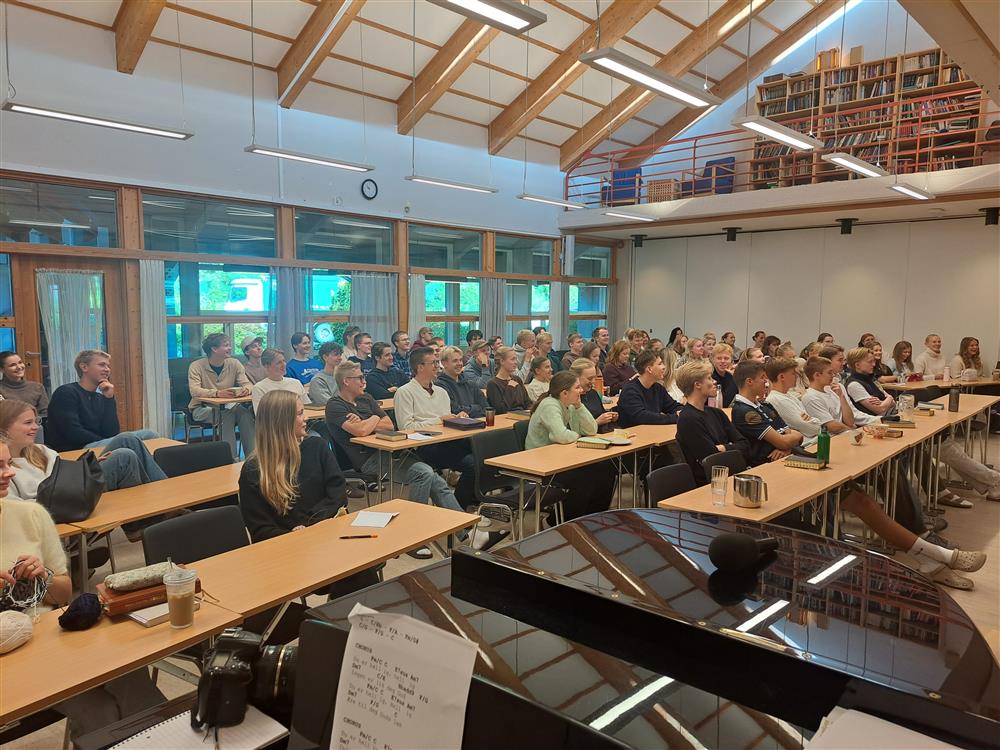 forsamling - Klikk for stort bilete