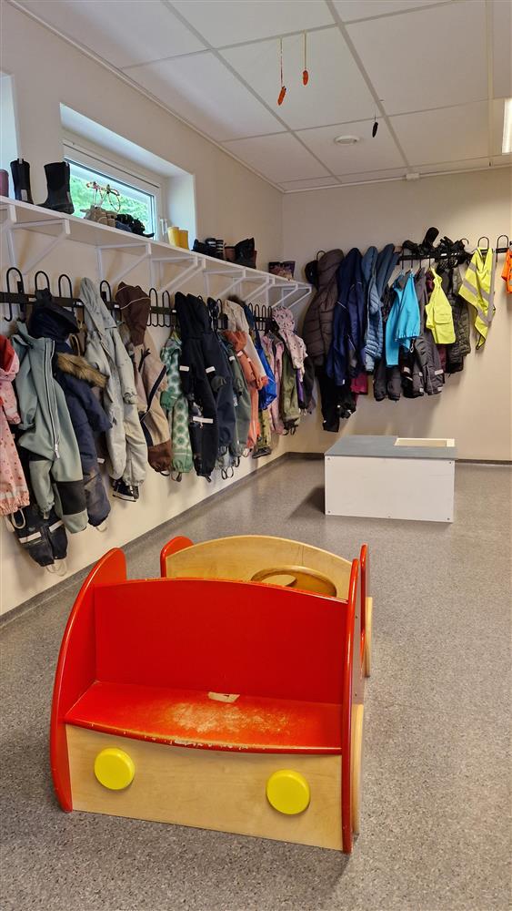 Klokkarvik barnehage - Klikk for stort bilete