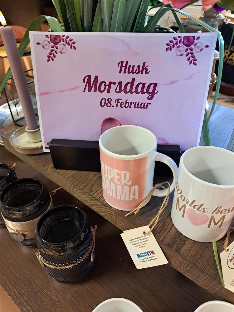 Frå opning av nytt lokale for Basecamp arbeidspraksis - Klikk for stort bilete