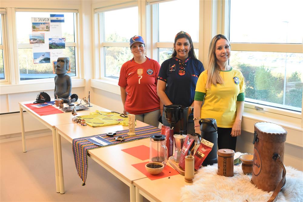 Desse tre representenerte Brasil, Honduras og Chile. - Klikk for stort bilete