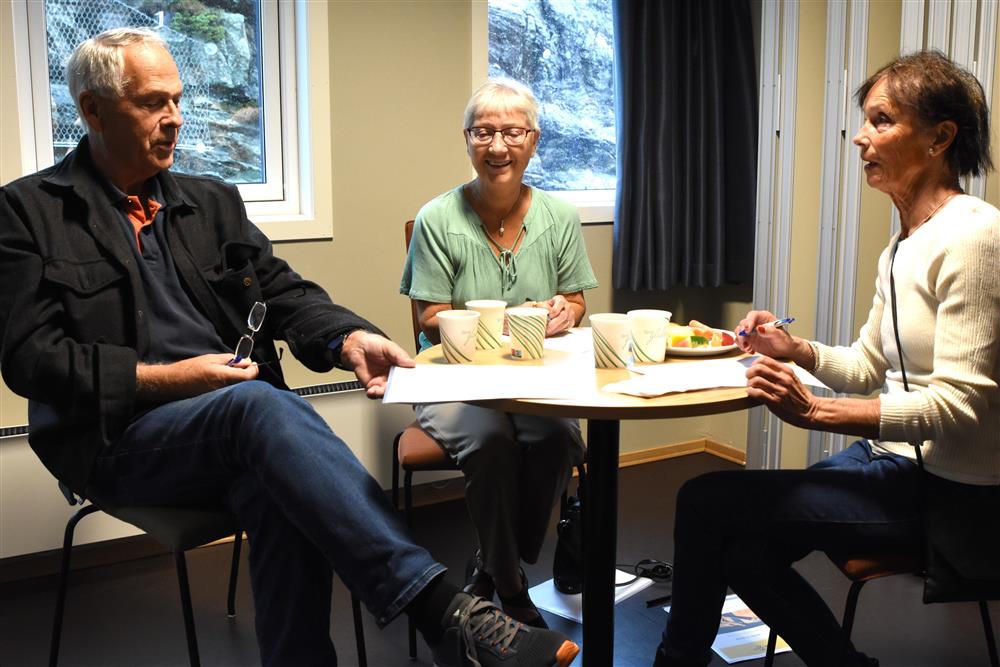 Deltakarar i gruppe - Klikk for stort bilete